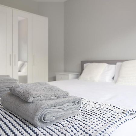 Knollmead House Villa Surbiton Екстериор снимка