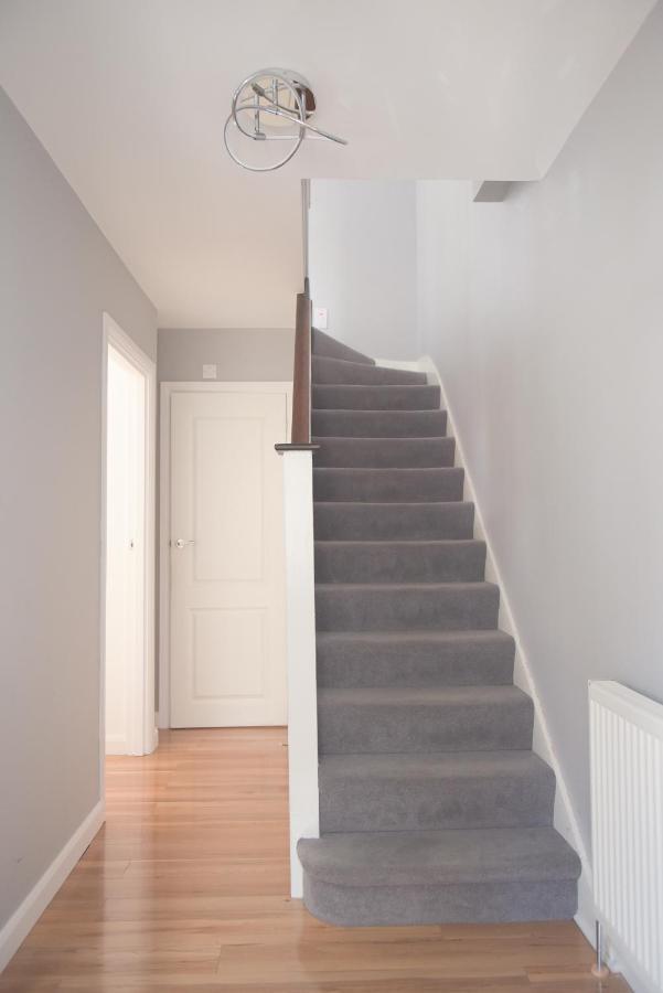 Knollmead House Villa Surbiton Екстериор снимка